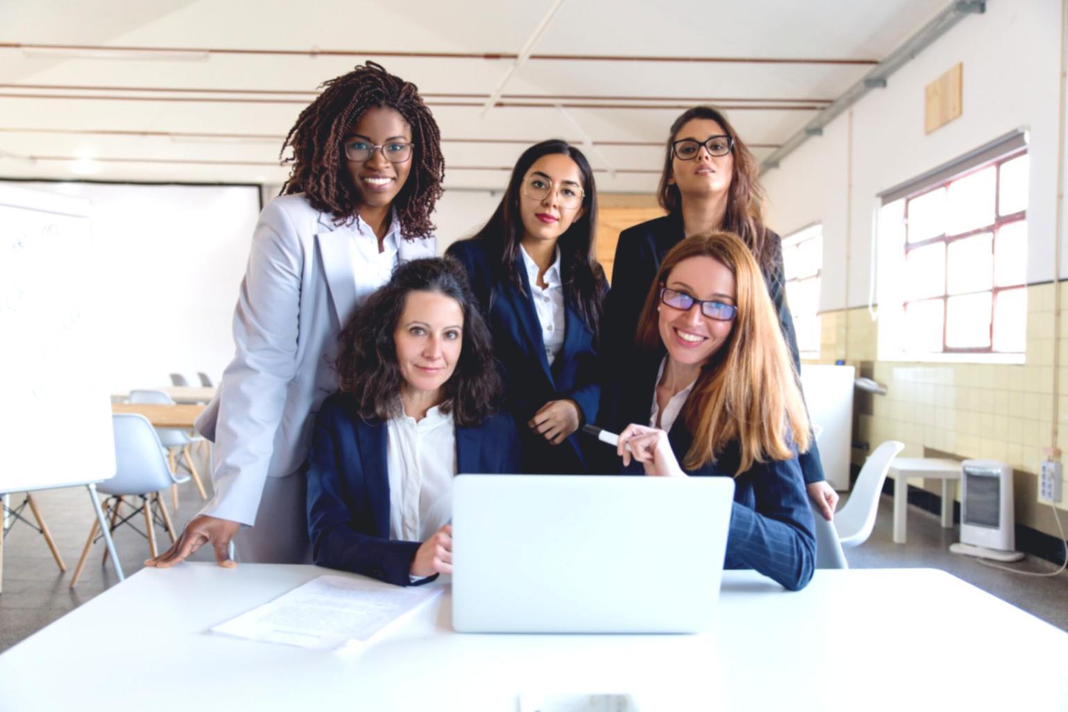 Financial analysis team collaboration